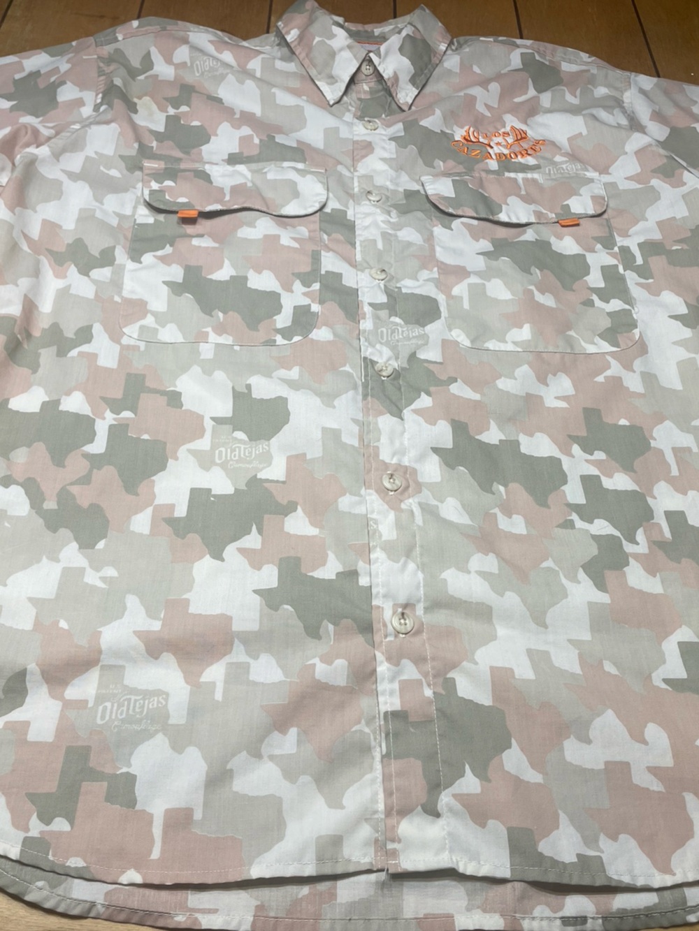 Old Tejas West Texas Tan Field Shirt Vented Size M Embroidered “Los Cazadores”